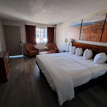 Days Inn By Wyndham Safford, Az Exterior photo